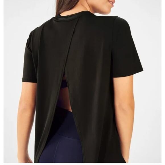 Fabletics Shirt Womens Medium Black Vivienne Split Back‎ Tee - Picture 2 of 8